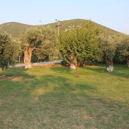 Patroudis House شقة